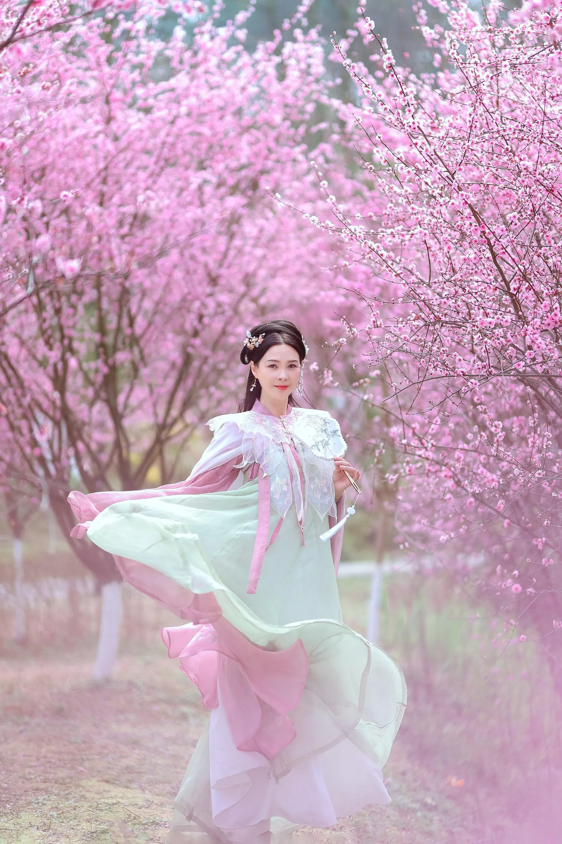 [艺图语] 2022.05.31 暖春樱色 莲 [38P]插图